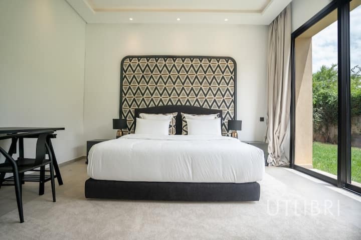 附属建筑，包括3号卧室和5号卧室。 两间卧室共用一间大卫生间 