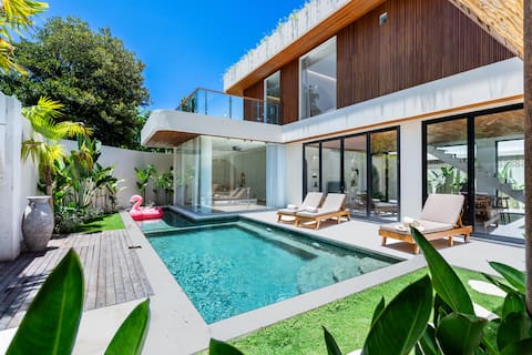 Villa SANTI 4 bedrooms pool Near Sanur Beach