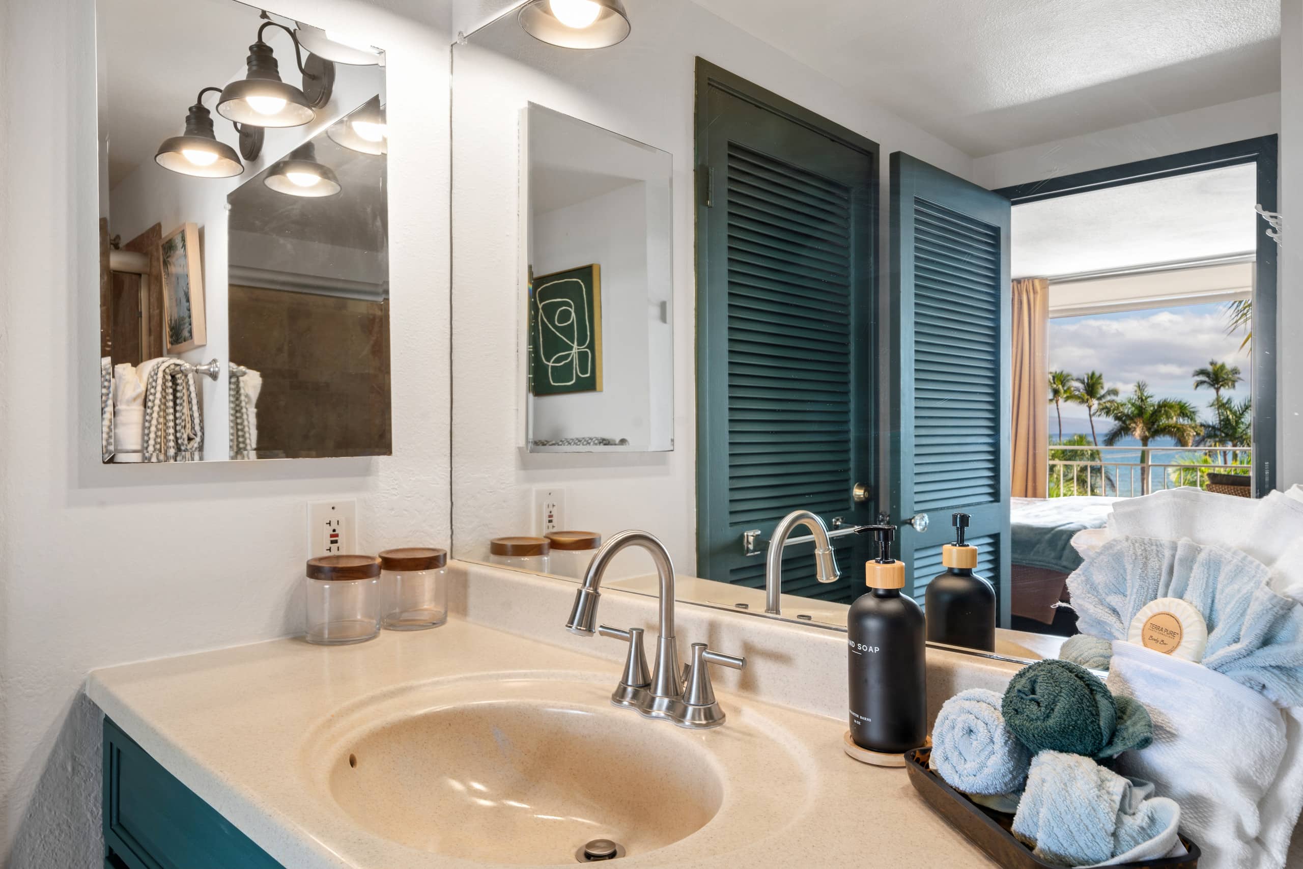 Spread Aloha: Ocean Views, Artist Inspired Oasis - Image 47