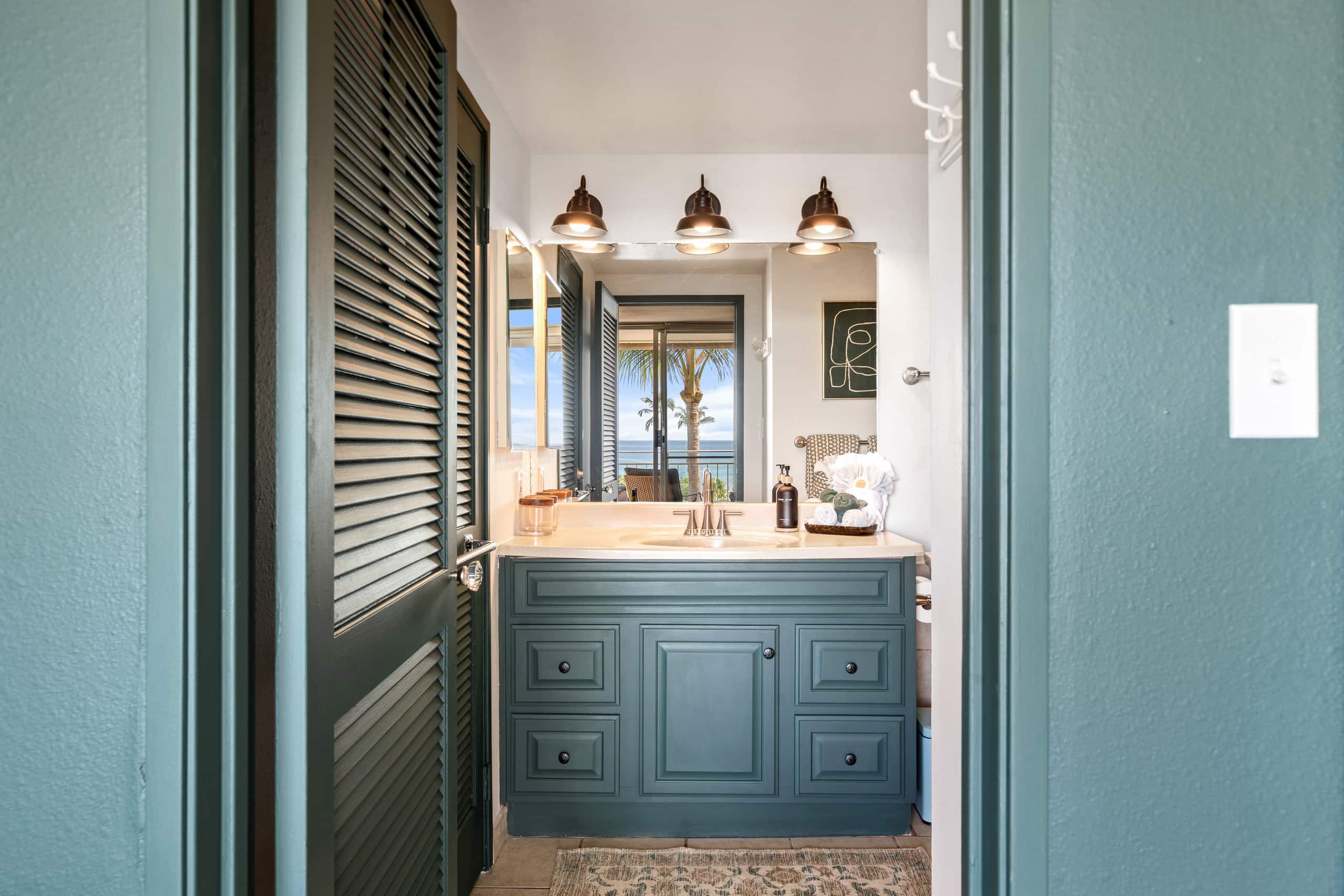 Spread Aloha: Ocean Views, Artist Inspired Oasis - Image 43
