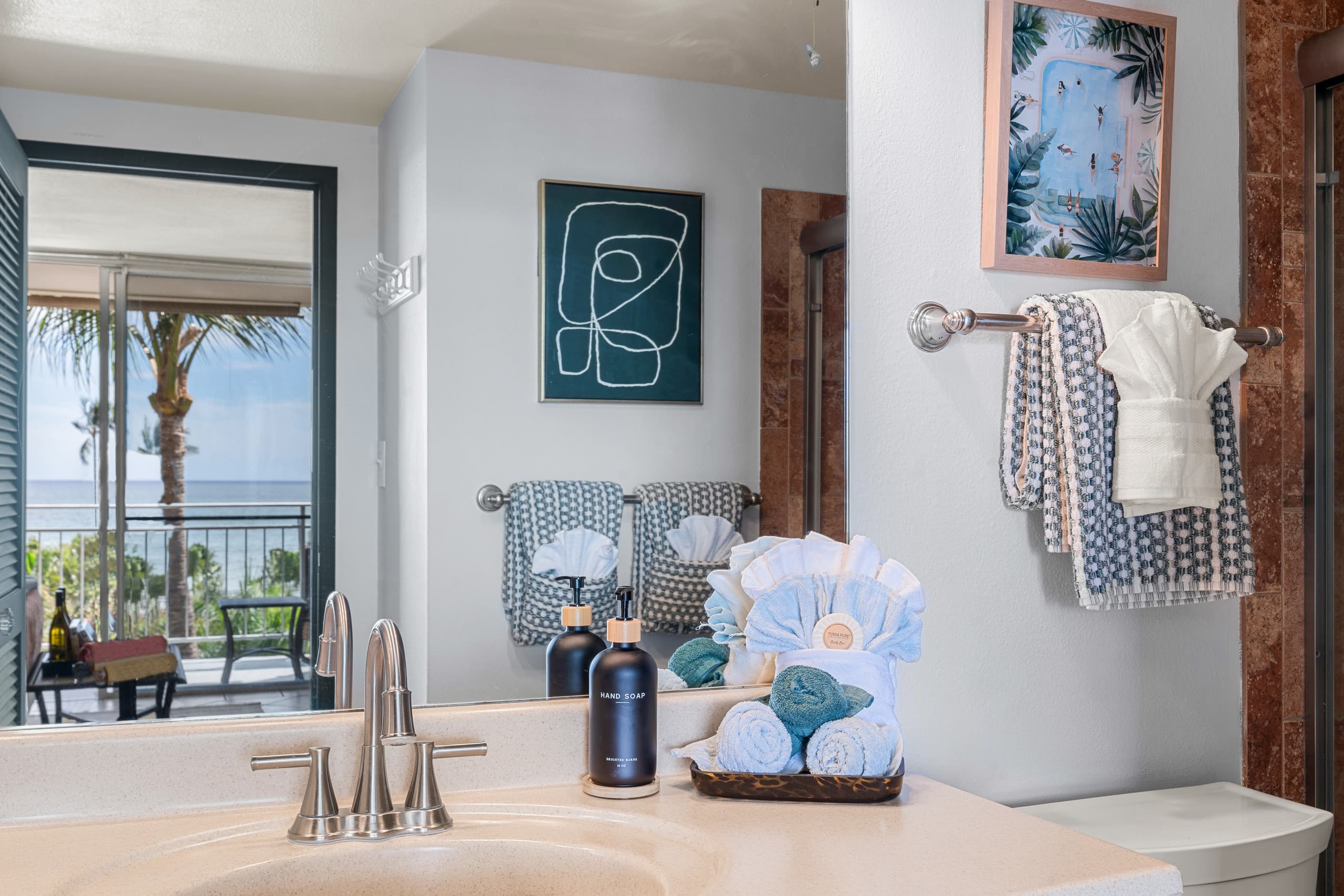 Spread Aloha: Ocean Views, Artist Inspired Oasis - Image 45