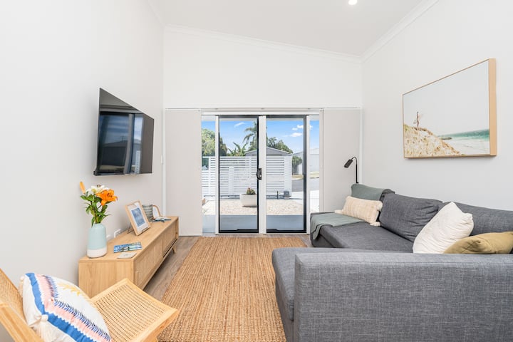 Short Break - Luxury Coastal Retreat | Pool | Bbq - Hervey Bay