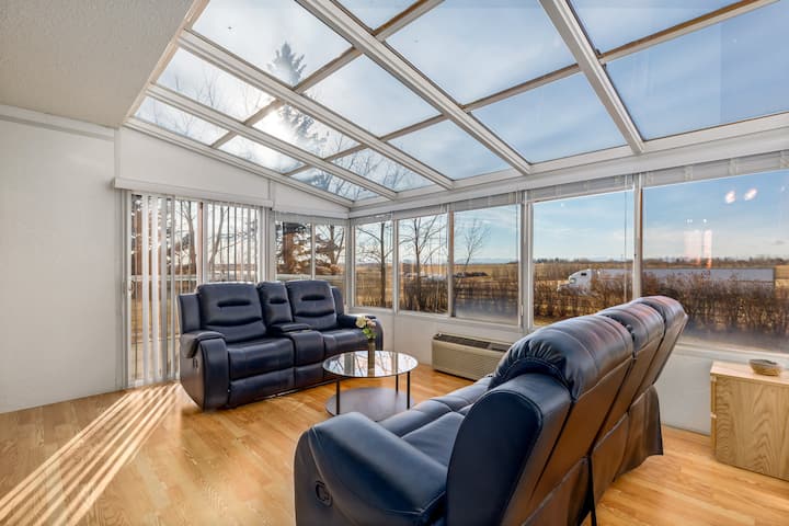 Acreage | 3 King Beds + Ensuites | Fireplace | Ac - Chestermere