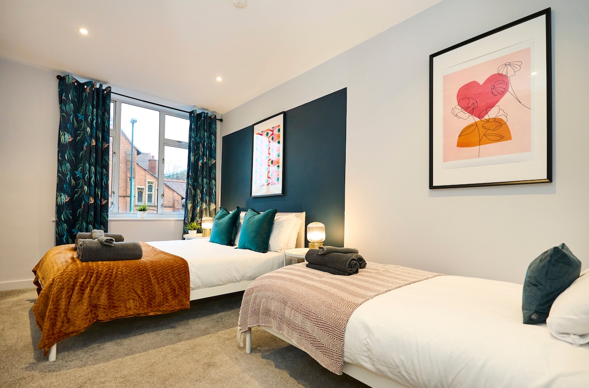 Este dormitorio ofrece un espacio tranquilo y cómodo para descansar.