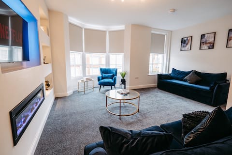 Popular Airbnb listing: Seabreeze Retreat - Private Parking & EV Charging in Newby And Scalby