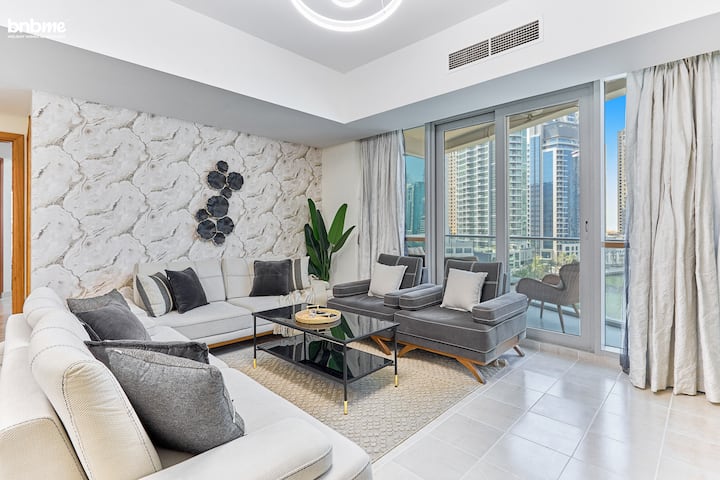 Spacious 3br W/ Canal View & Pool | Dubai Marina - Dubai Marina