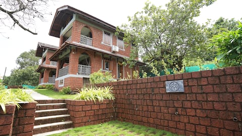 Shaili-Konkani Villa near Tamastirth beach, Dapoli