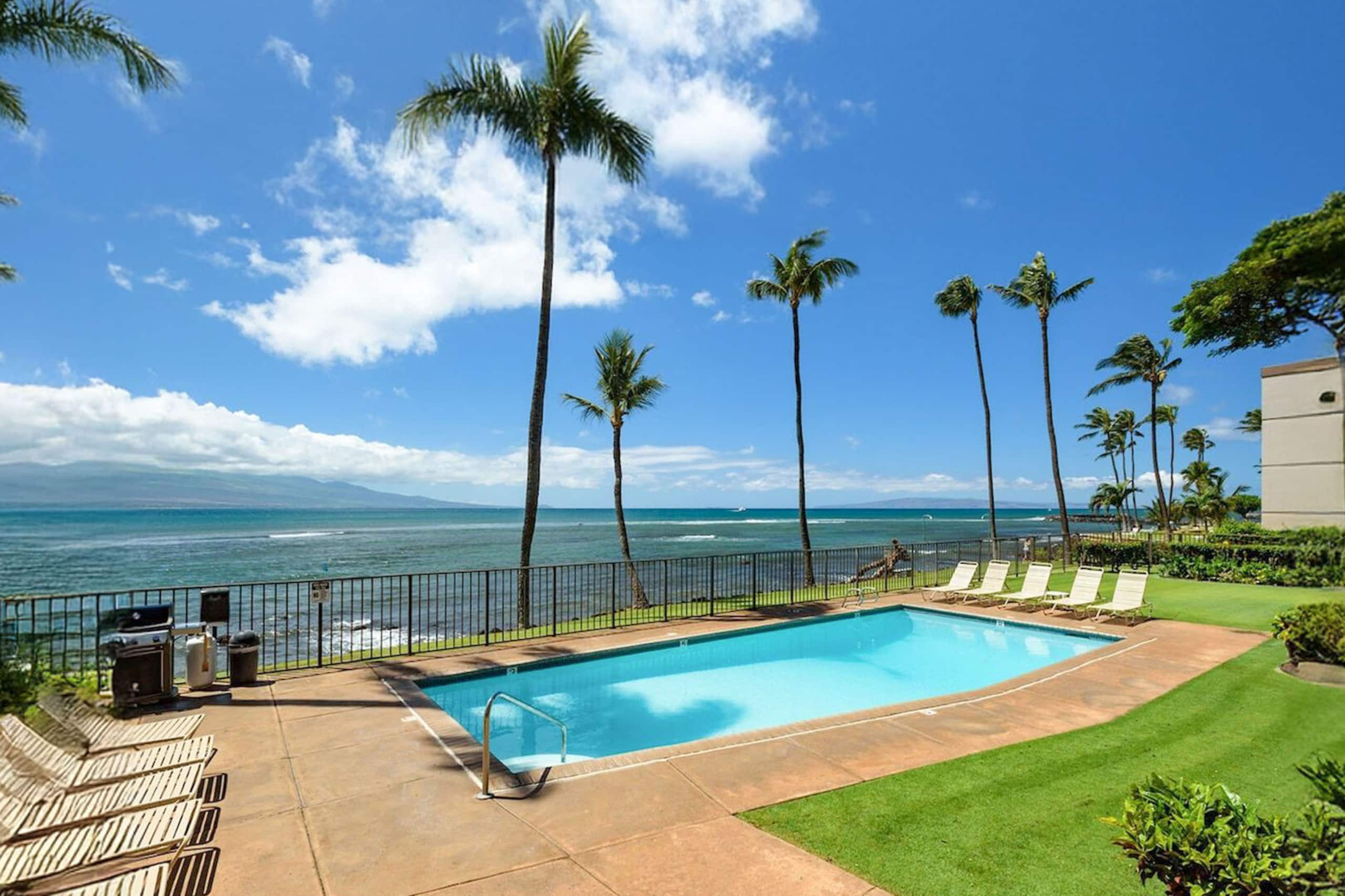Condo in Wailuku · ★4.88 · 2 bedrooms · 4 beds · 2 baths - Image 36