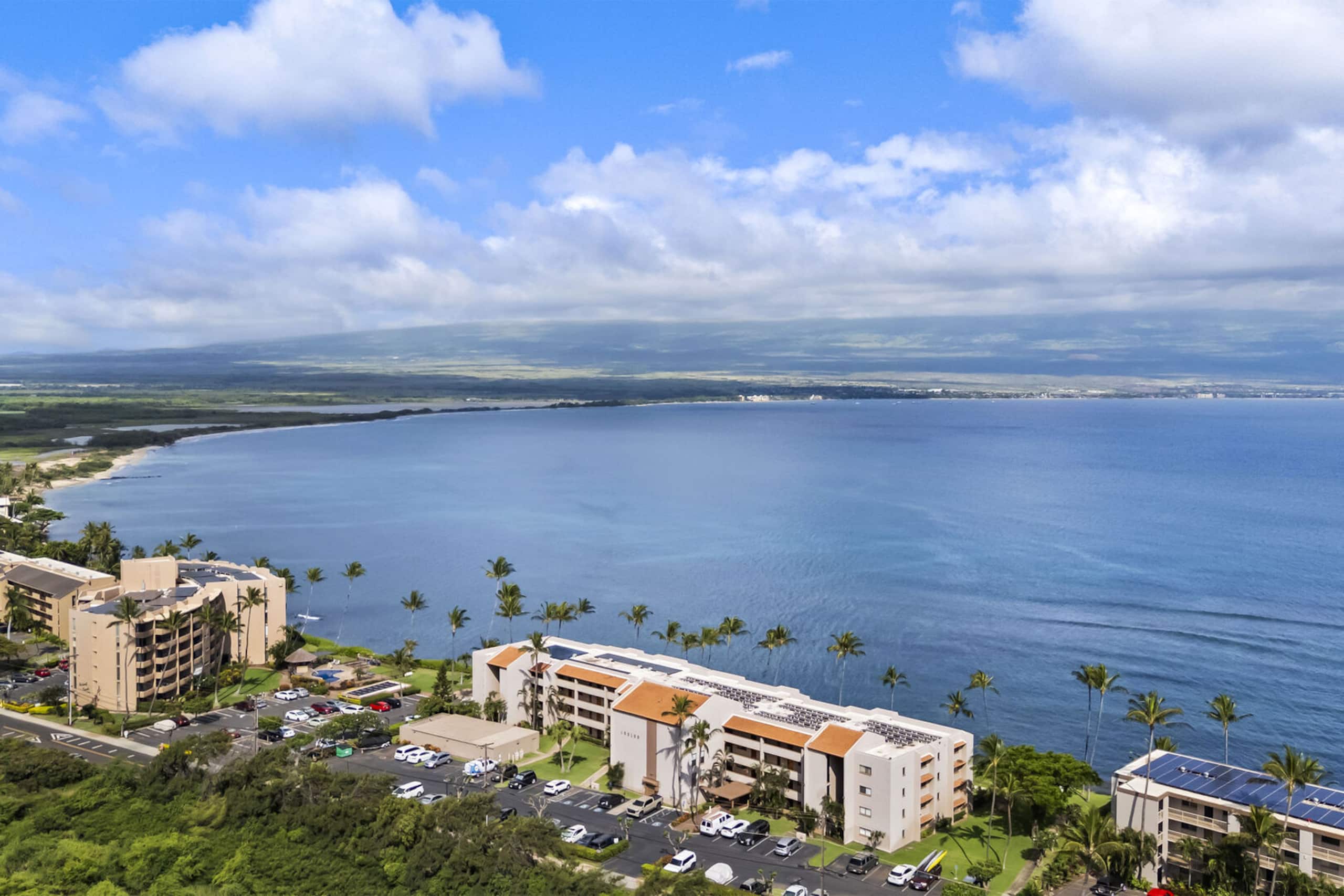 Condo in Wailuku · ★4.88 · 2 bedrooms · 4 beds · 2 baths - Image 45