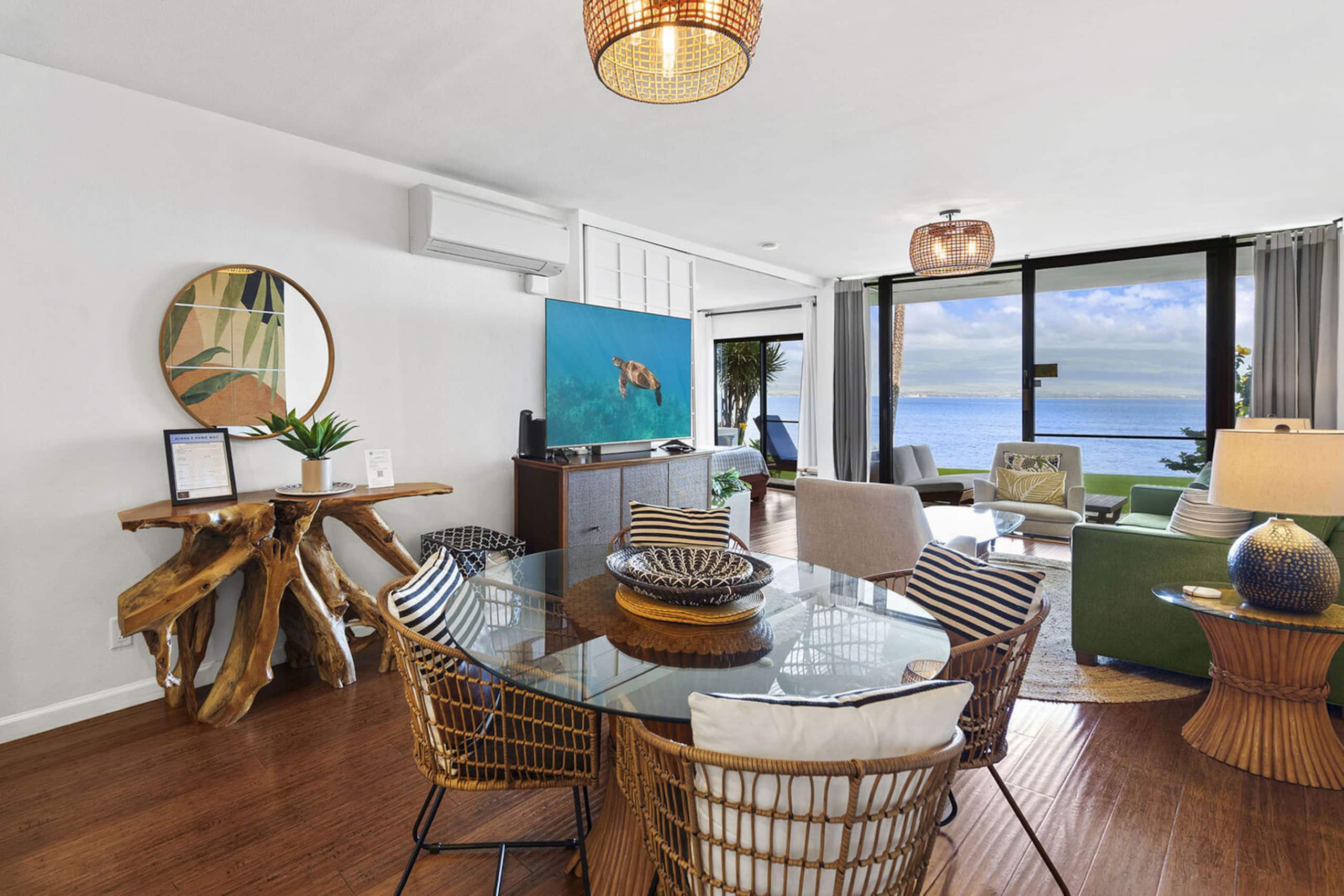 Condo in Wailuku · ★4.88 · 2 bedrooms · 4 beds · 2 baths - Image 2