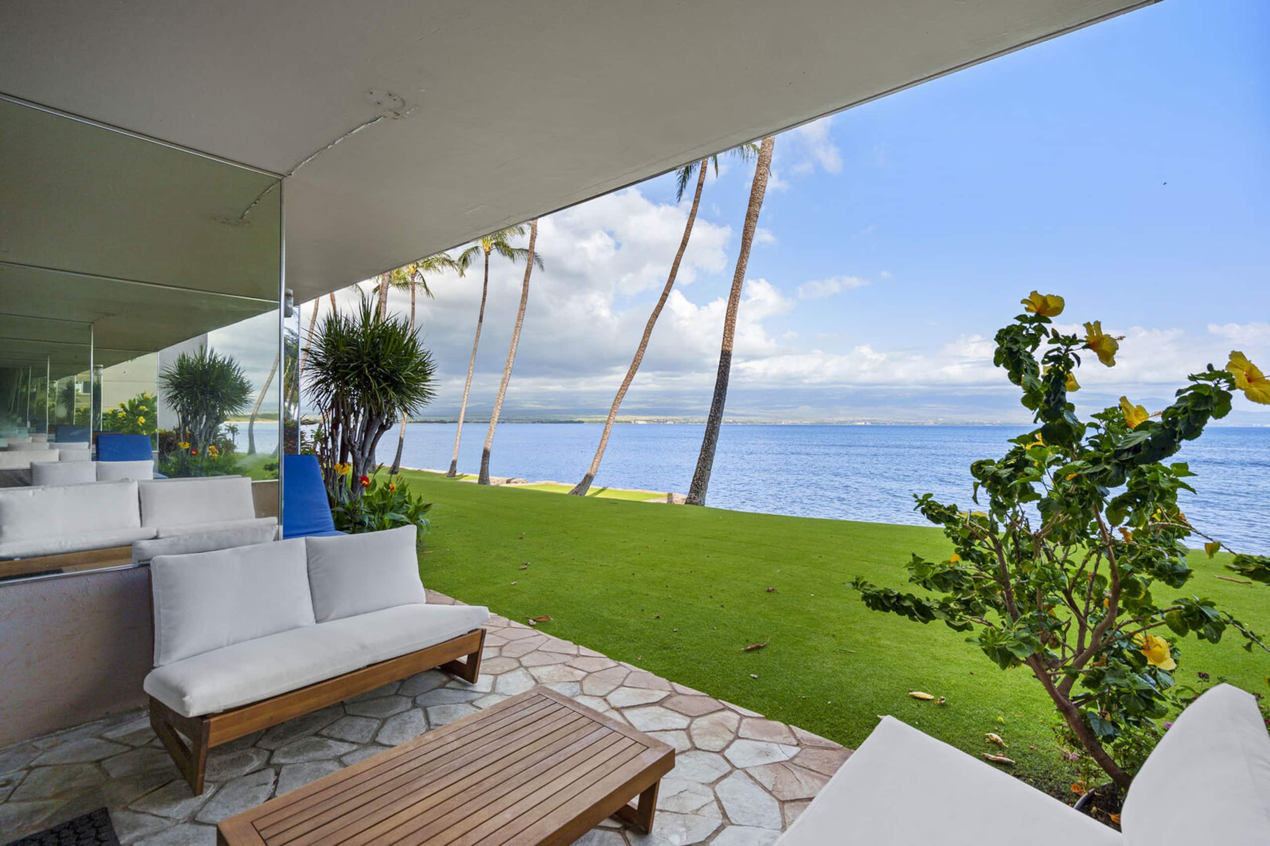 Condo in Wailuku · ★4.88 · 2 bedrooms · 4 beds · 2 baths - Image 7
