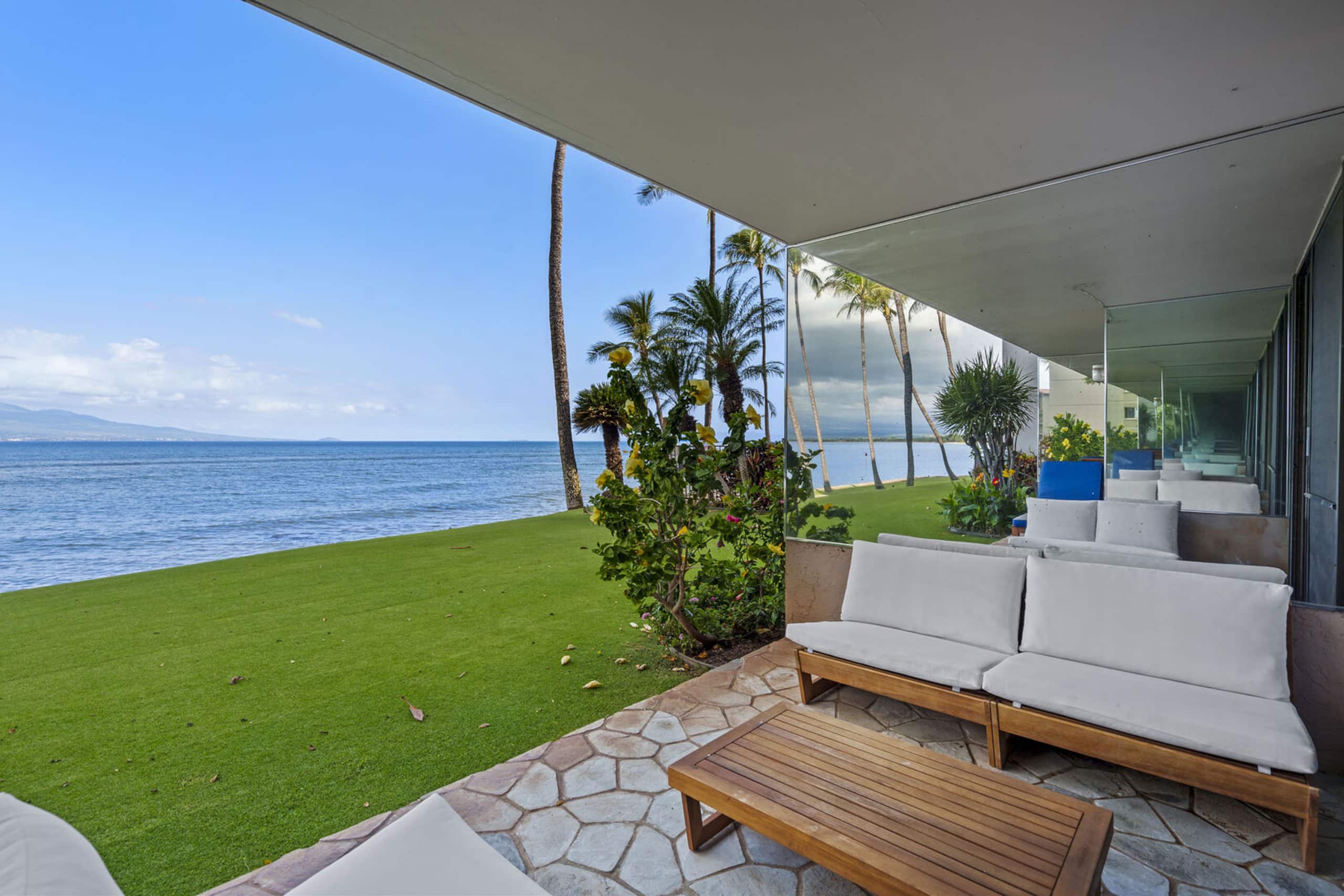 Condo in Wailuku · ★4.88 · 2 bedrooms · 4 beds · 2 baths - Image 13