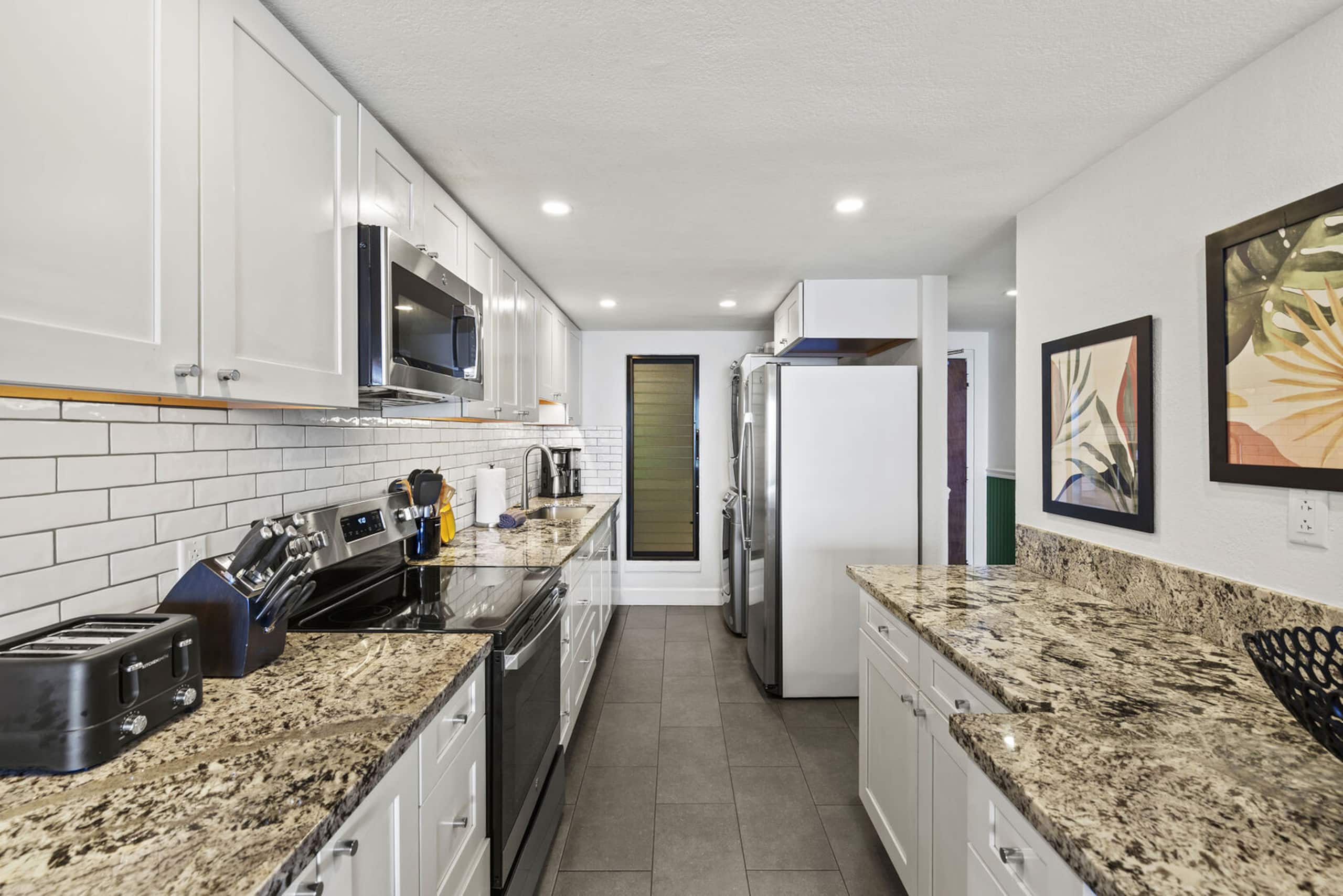 Condo in Wailuku · ★4.88 · 2 bedrooms · 4 beds · 2 baths - Image 22