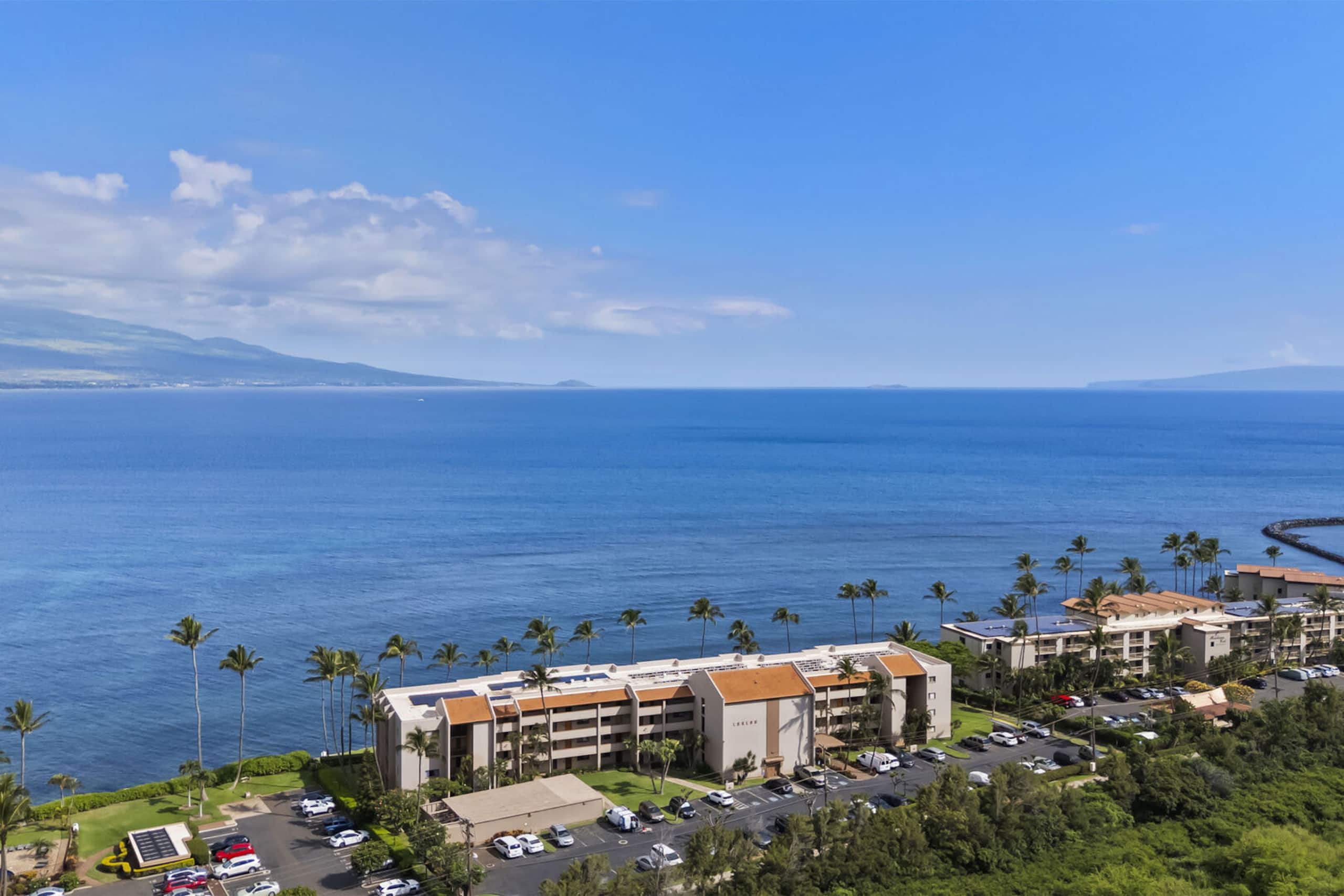 Condo in Wailuku · ★4.88 · 2 bedrooms · 4 beds · 2 baths - Image 6
