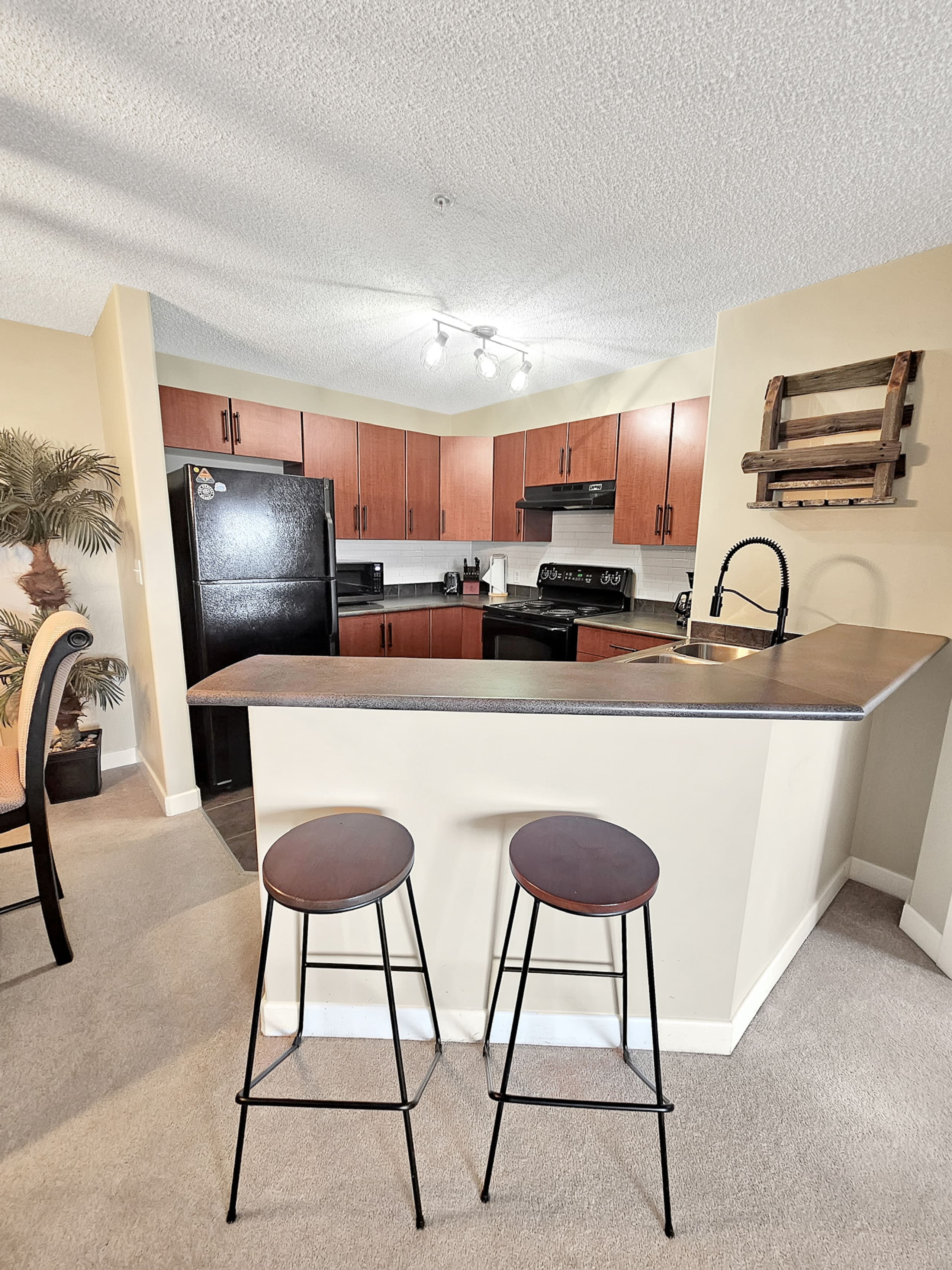 Pet-Friendly Condo at Lake Windermere Pointe - Photo 13