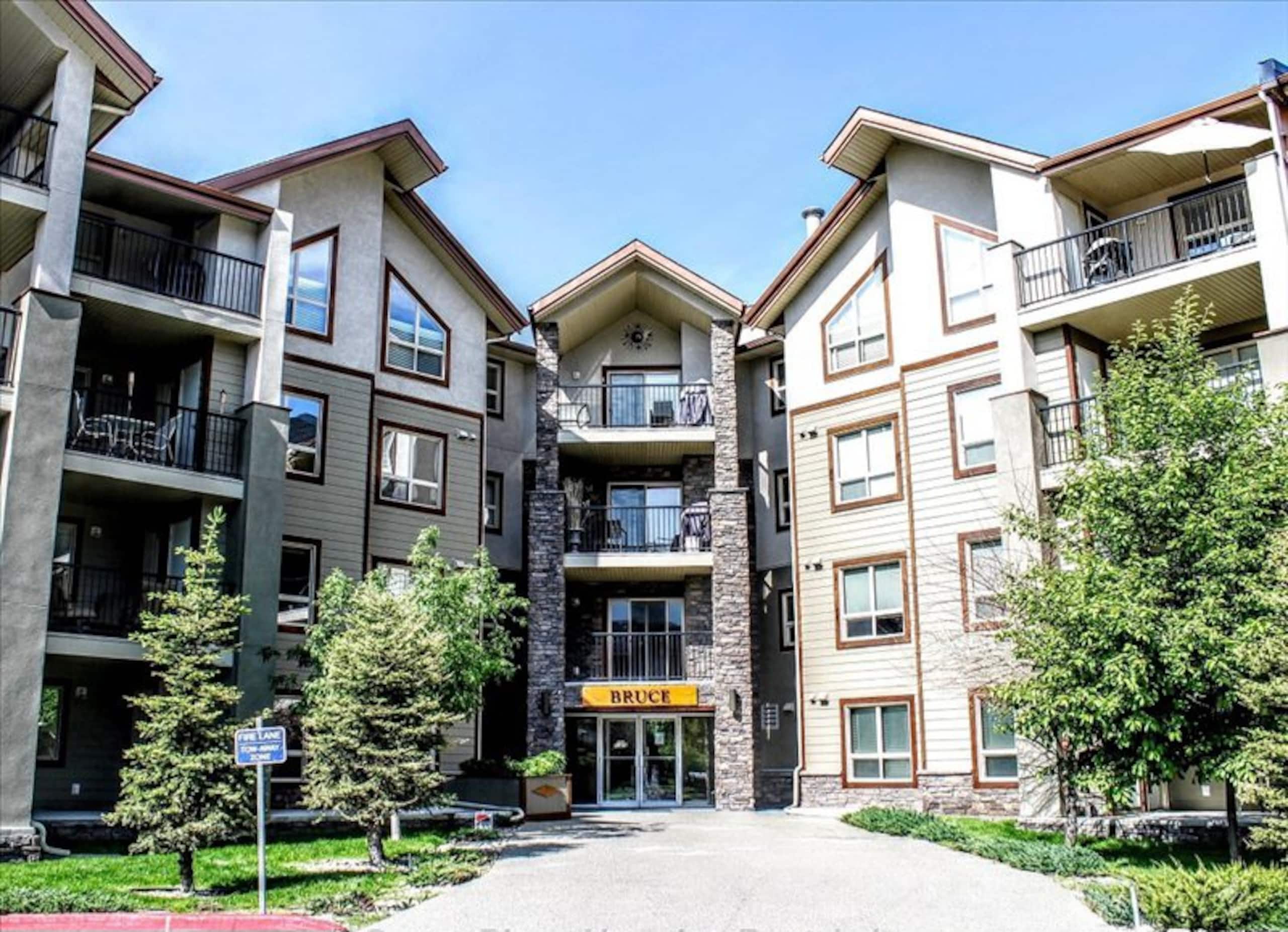 Pet-Friendly Condo at Lake Windermere Pointe - Photo 28