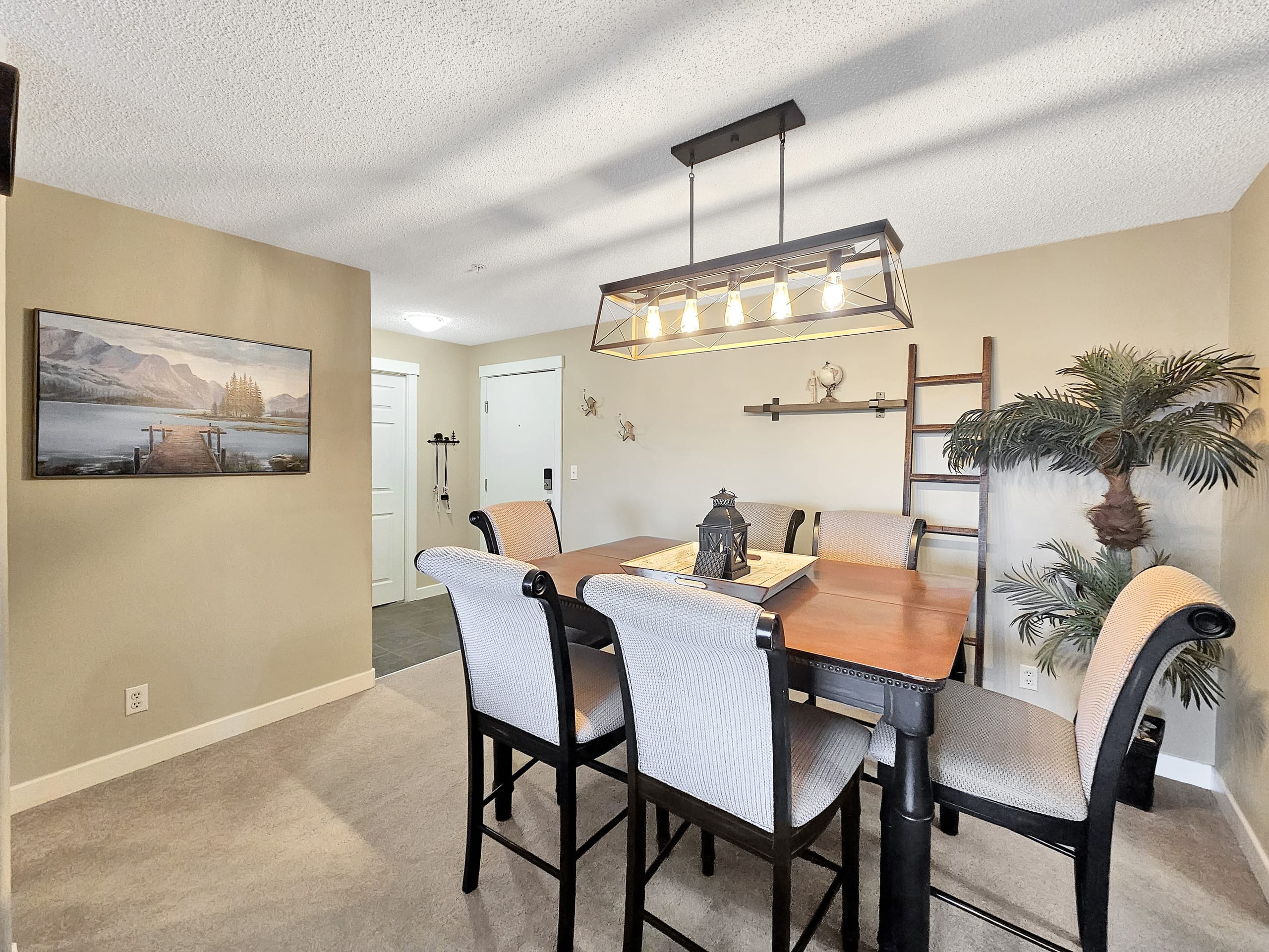 Pet-Friendly Condo at Lake Windermere Pointe - Photo 11