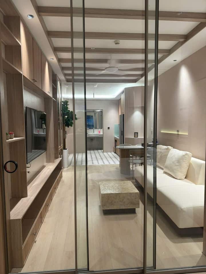 The Rixx Studio @ Everich D5/pool/cafe/netflix/spa - Vietnam