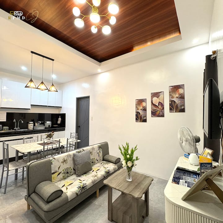 Cj-iii Gold -Parking, Sm,1gb/s, Netflix, Balcony - Olongapo