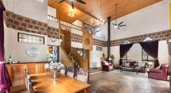 Heaven Lea Estate – Off-grid Castle (Fans Only) - Bendigo