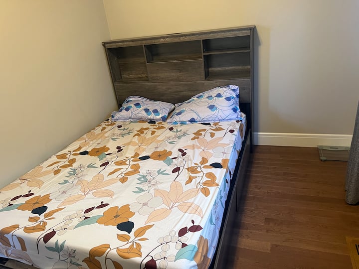 საძინებელი 4