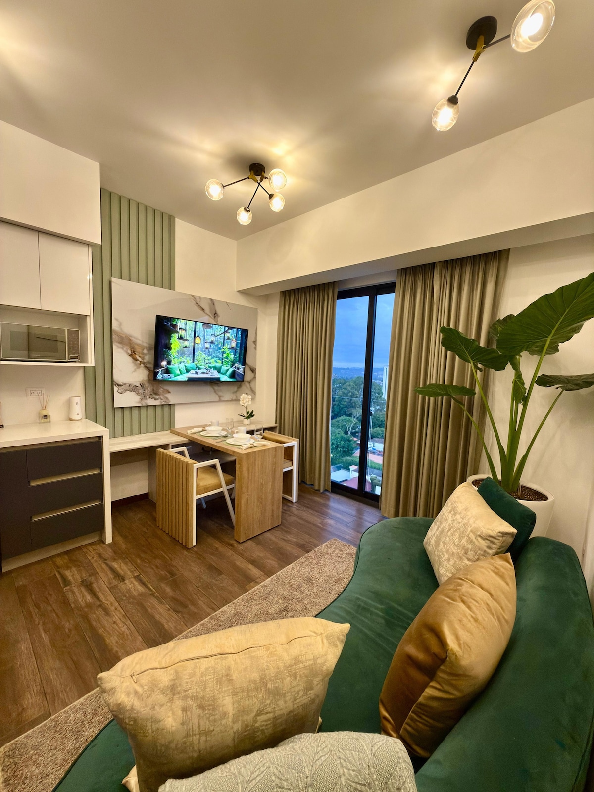 Embassy | Oakland | Living area I Cayalá Airport — 1 bedroom vacation rental in Guatemala City