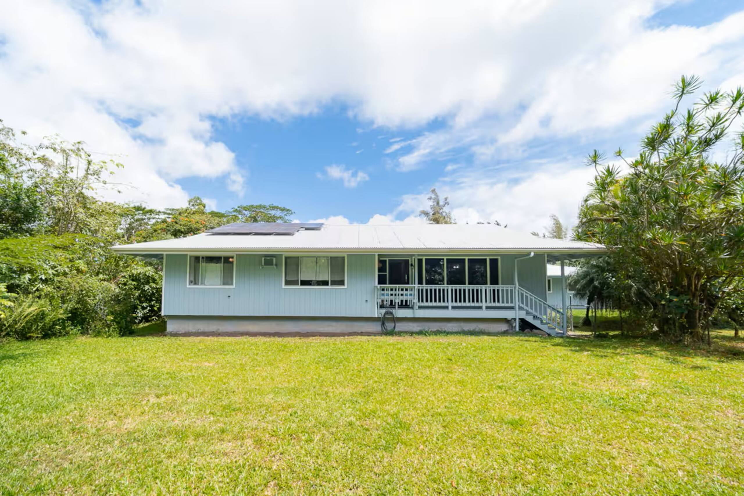 Home in Keaau · ★4.63 · 3 bedrooms · 3 beds · 2 private baths - Image 11
