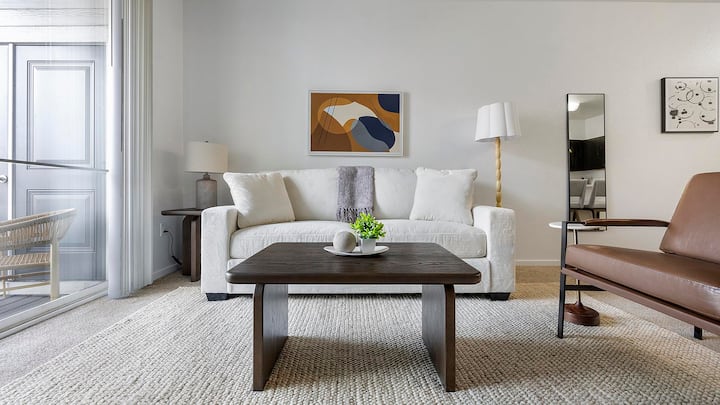 Landing | Beautiful 1bd, Pool, Clubhouse - Denver, CO