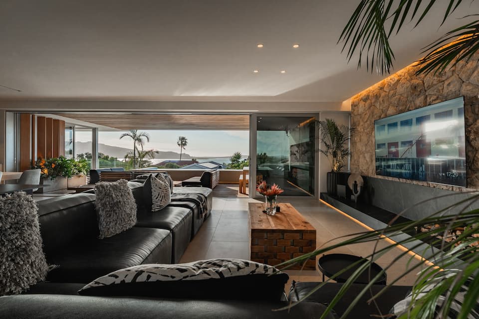 Villa Oasis, above Langebaan Lagoon, Langebaan, Western Cape, South Africa, photo 4 of 10