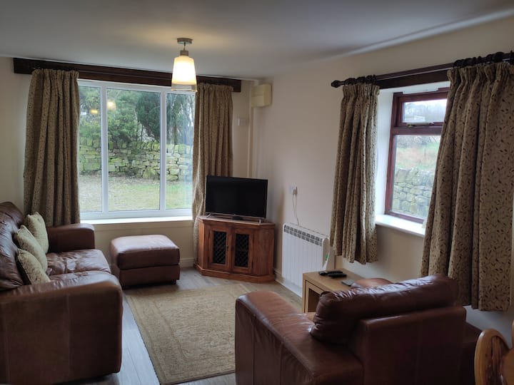 Daisy Cottage, Stone Bungalow With Beautiful Views - Goathland
