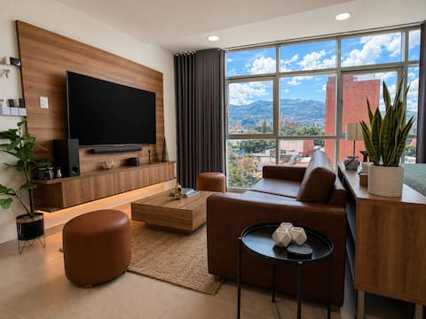 Top performing Airbnb: Laureles Large Loft Mountain View King Bed A/C in Medellín