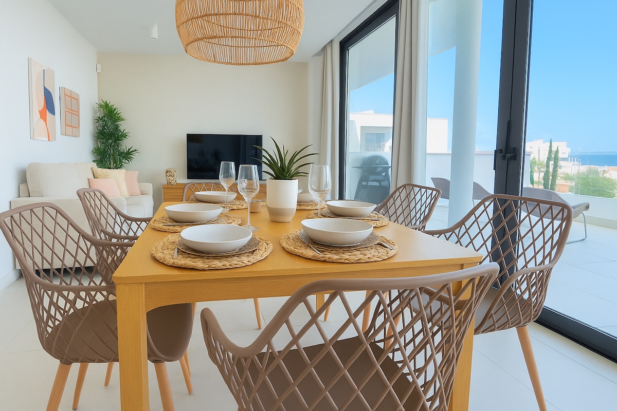 Photo inspiration: Visual Reference: Apartment Higuerón West Active Pearl