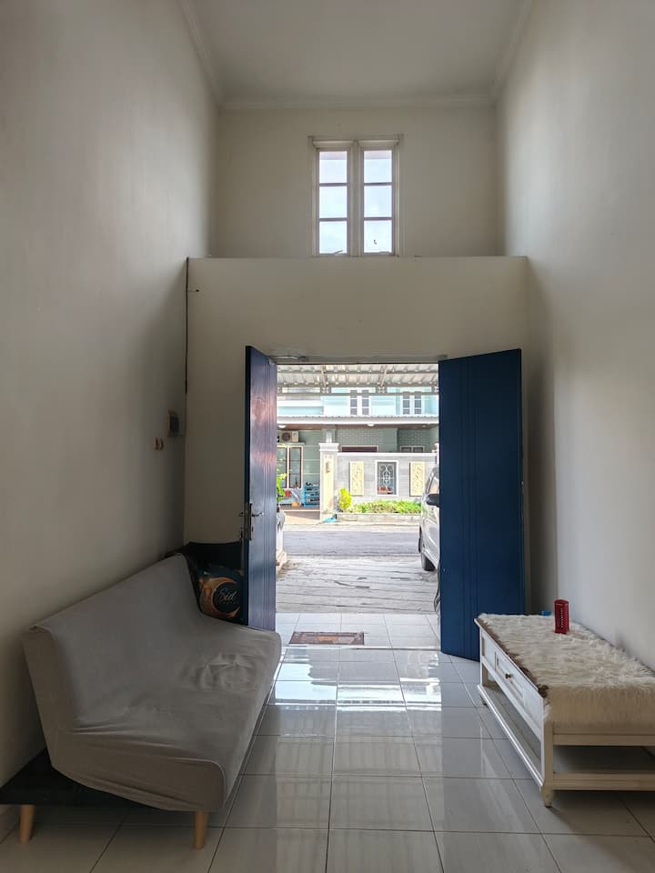 Liren Sedhela - Rest, Relax, Recharge - Pekalongan