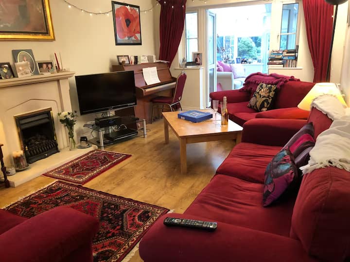 Bright And Spacious Double Room ("Portia Room") - Stratford-upon-Avon