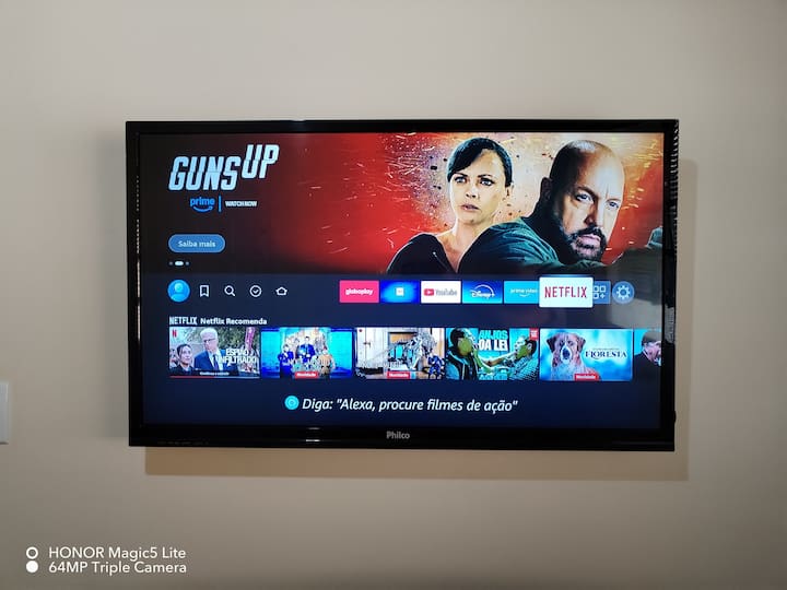 40-palcový televízor so službou Netflix. 