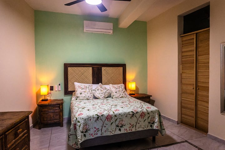 Cómoda cama tamaño queen