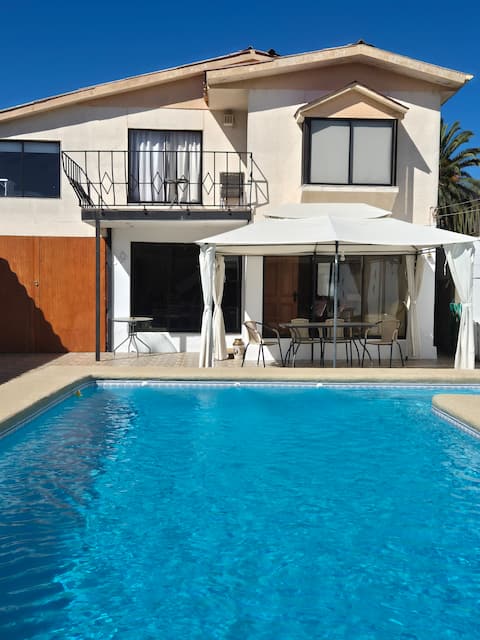 House with a pool in Quilpué