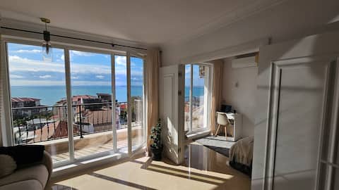 Successful Airbnb property: HoliVibes-Gold in Свети Влас