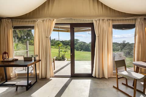 Successful Airbnb property: Little Hills: El Yunque view~Hot Tub~Trails in Playa Fortuna