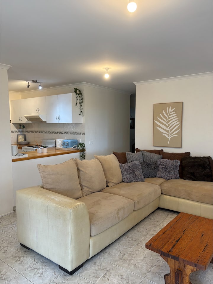 Pine Lea Lodge - Pet Friendly & Wi-fi - Loch Sport
