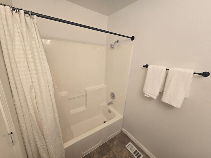 Greenbelt Beach House - Boise