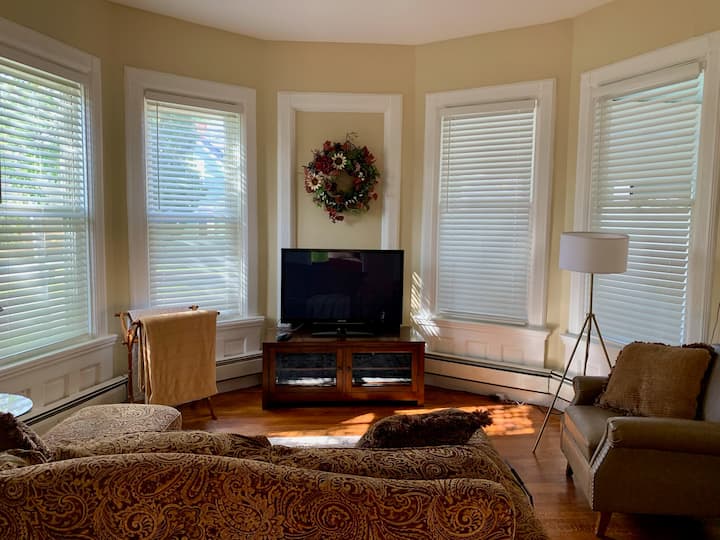 Beautiful Victorian Apartment - Bay City, MI