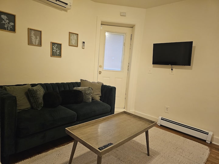 Warm & Cozy Jersey City Apartment Near Nyc - Secaucus, NJ