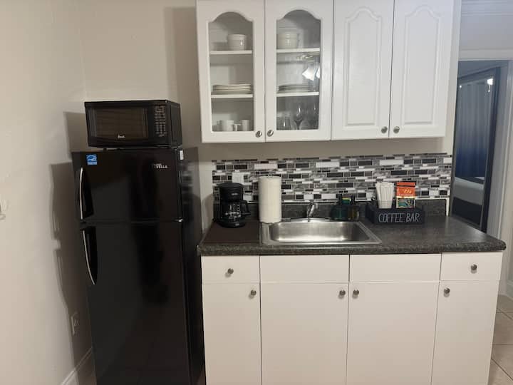Secret Moon Apartment - Miami Lakes, FL
