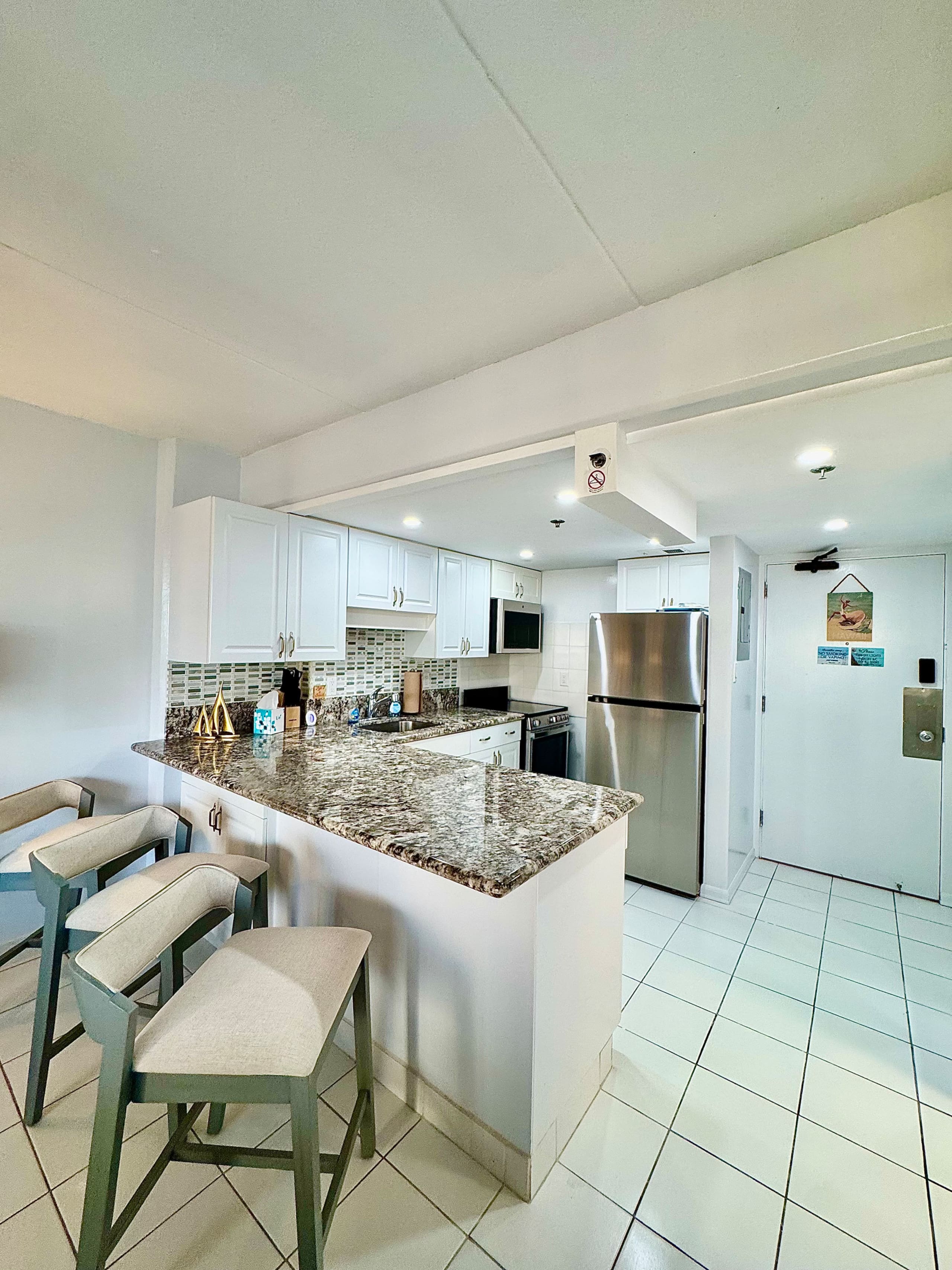 Condo in Honolulu · ★5.0 · 1 bedroom · 3 beds · 1 bath - Image 11