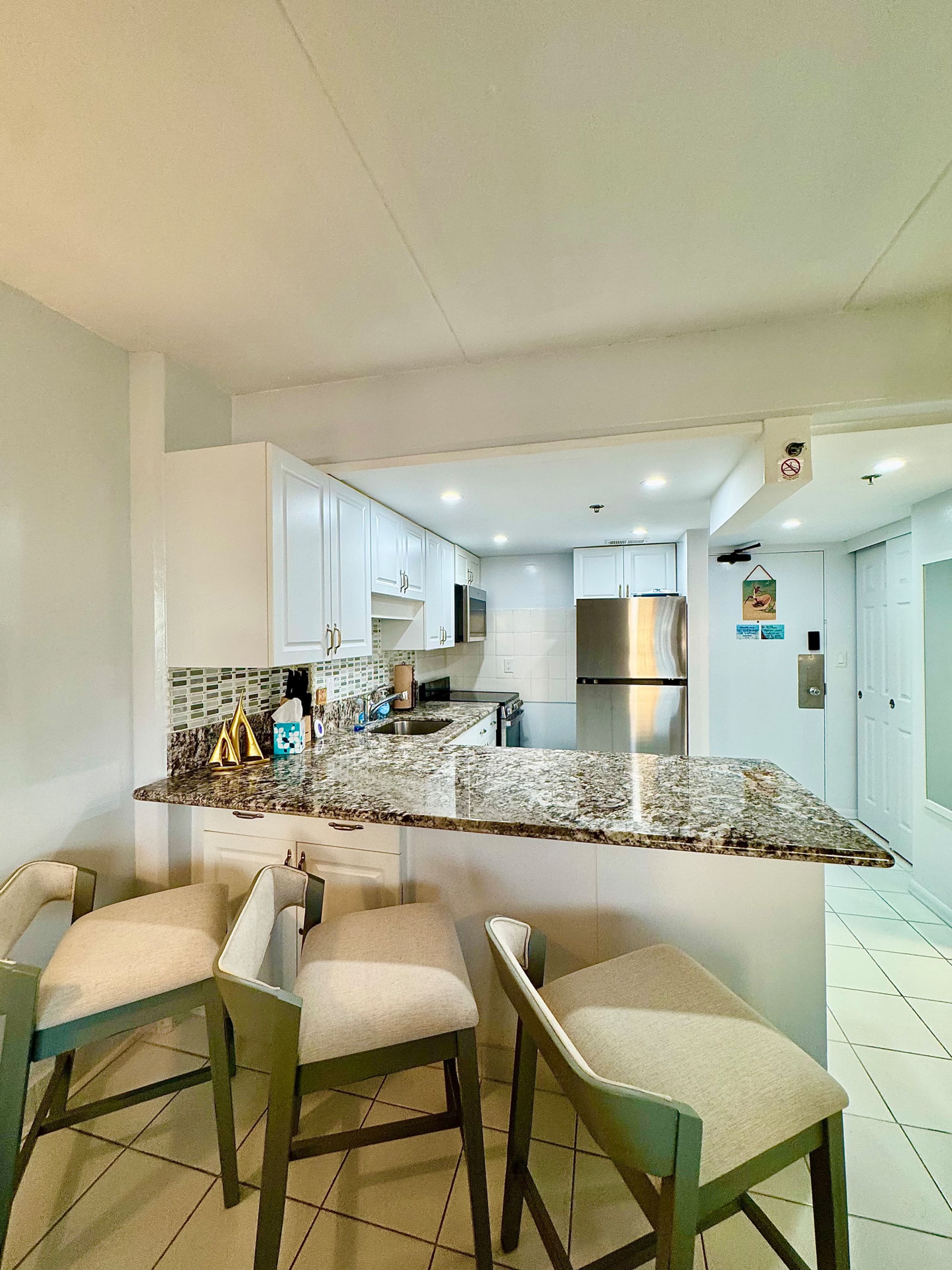 Condo in Honolulu · ★5.0 · 1 bedroom · 3 beds · 1 bath - Image 14