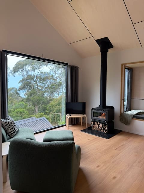 Popular Airbnb listing: Perch, Lorne in Lorne