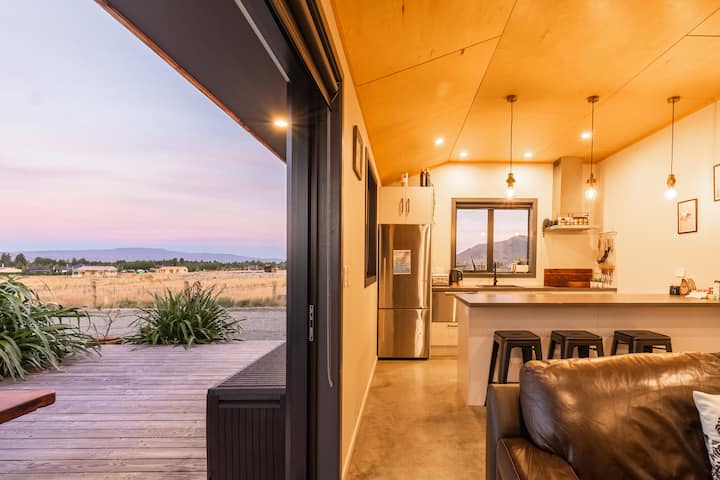 The Games Room - Epic Views & Mancave Magic - Twizel