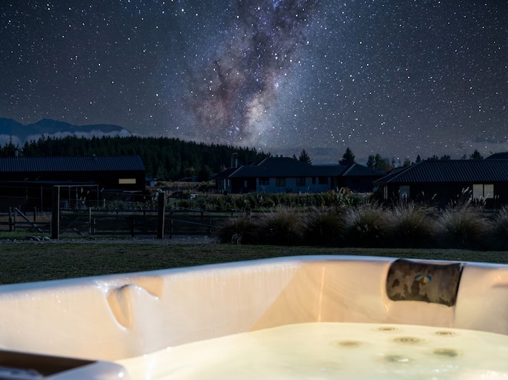 The Games Room - Epic Views & Mancave Magic - Twizel