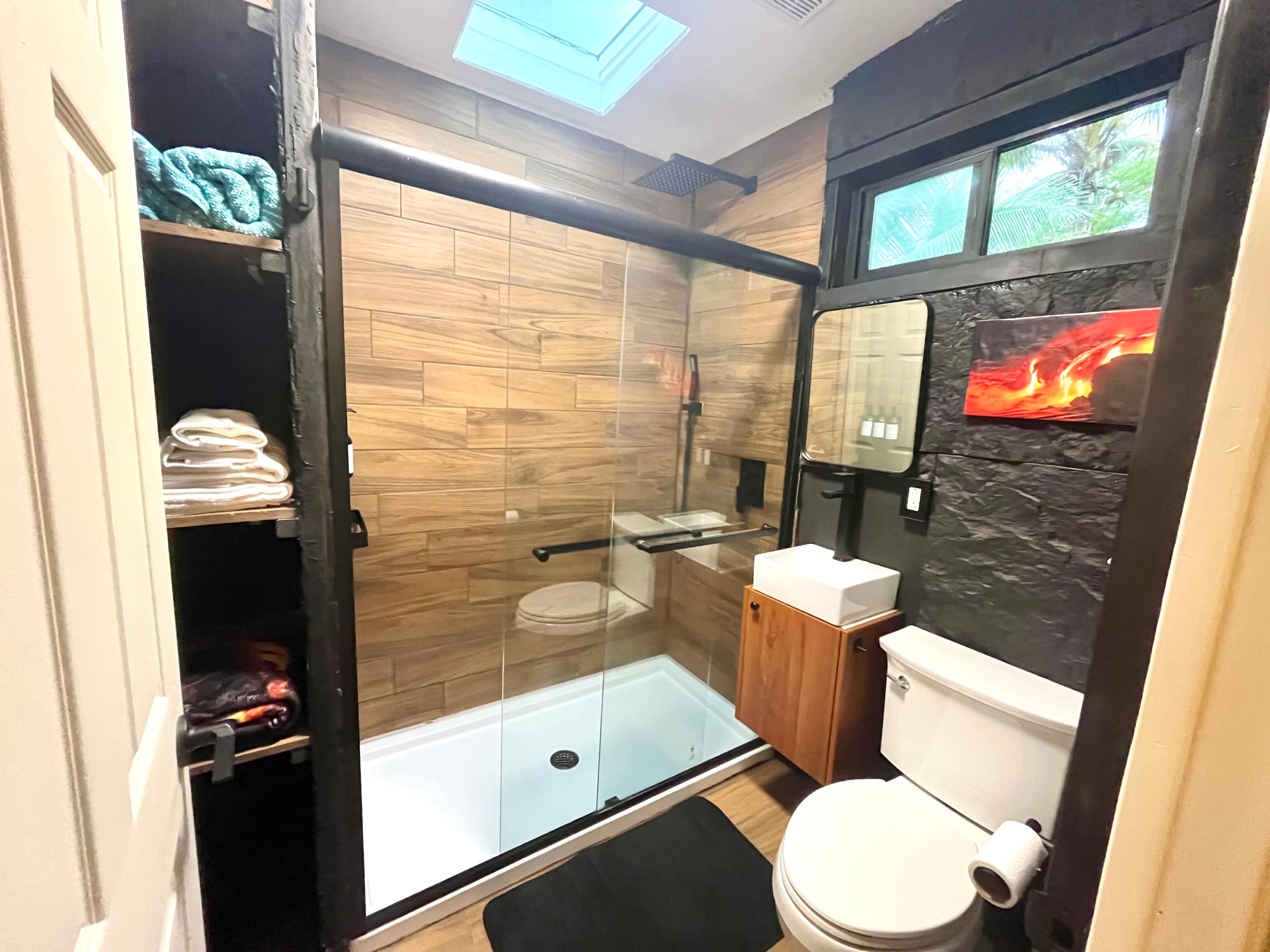 Cabin in Pahoa · ★4.89 · 1 bedroom · 1 bed · 1 private bath - Image 13